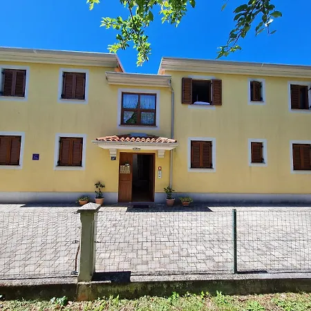 Apartment Nada *
